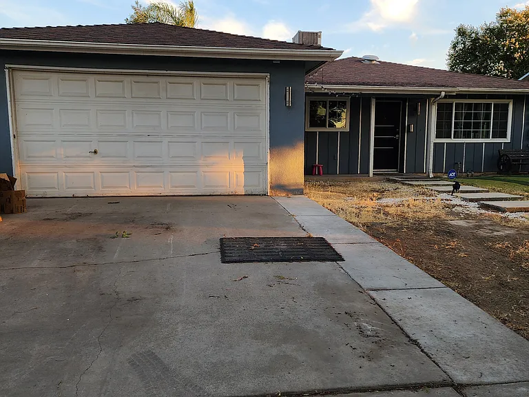 5962 E Pontiac Way — Photo 6
