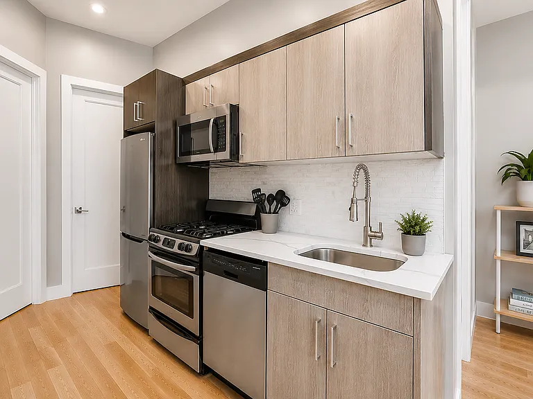 306 Linden St #4 — Photo 2