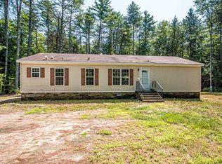 40 Beech River Cir, Center Ossipee, NH 03814
