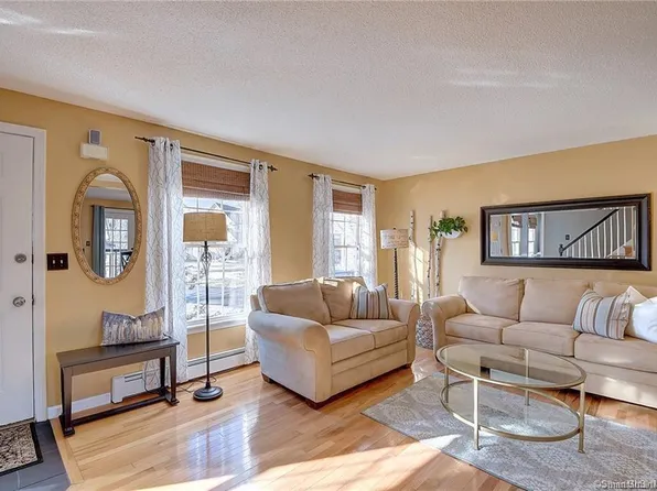 18 Rockwell Ct, South Windsor, CT 06074