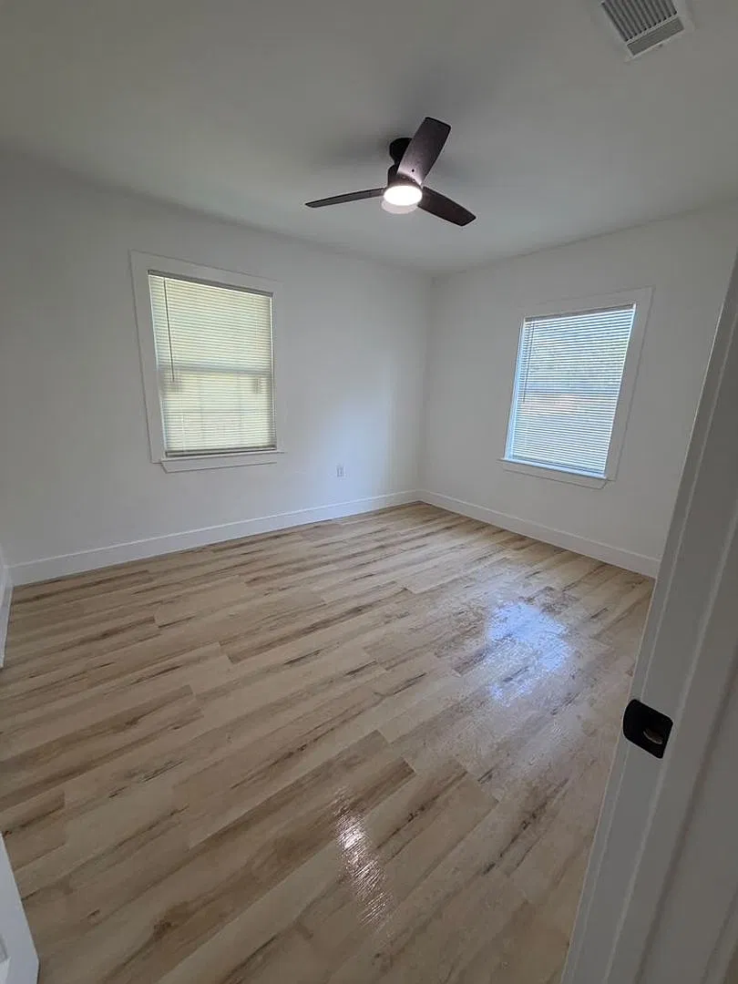 Beautiful Home In Houston. Move In Ready!. — Photo 3