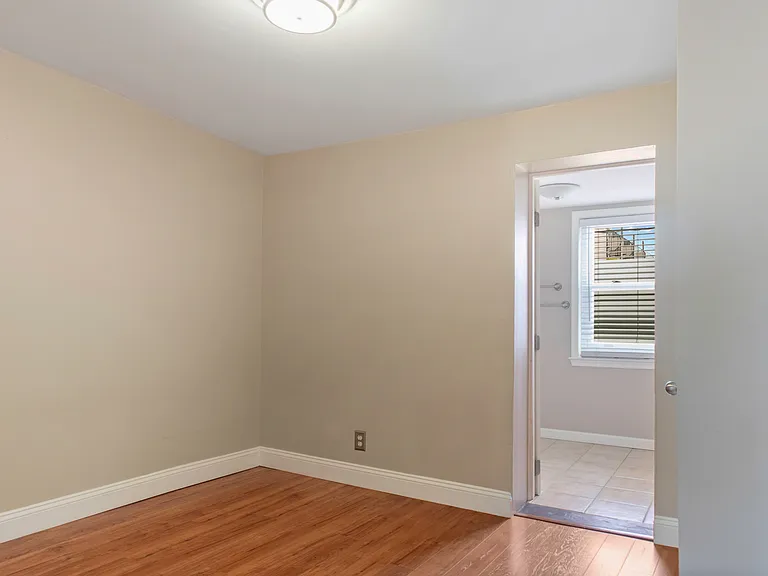 1524 E Clement St — Photo 14