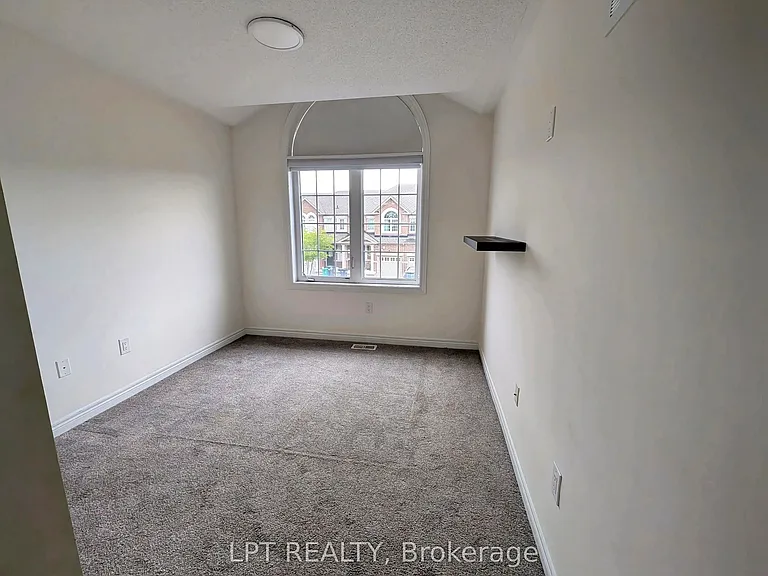 22 Dufay Rd — Photo 14
