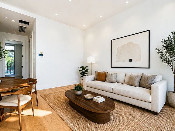 4th image of 418 Lorimer St #3D