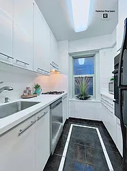 Rented by R New York