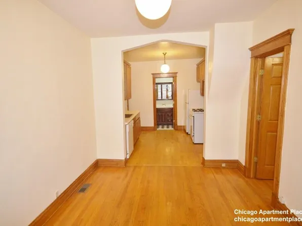638 W Drummond Pl, Chicago, IL