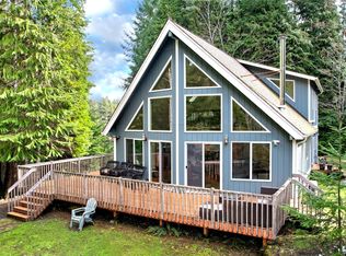 530 N Standstill Dr S, Hoodsport, WA 98548