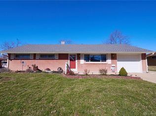 5589 Shady Oak St, Dayton, OH 45424