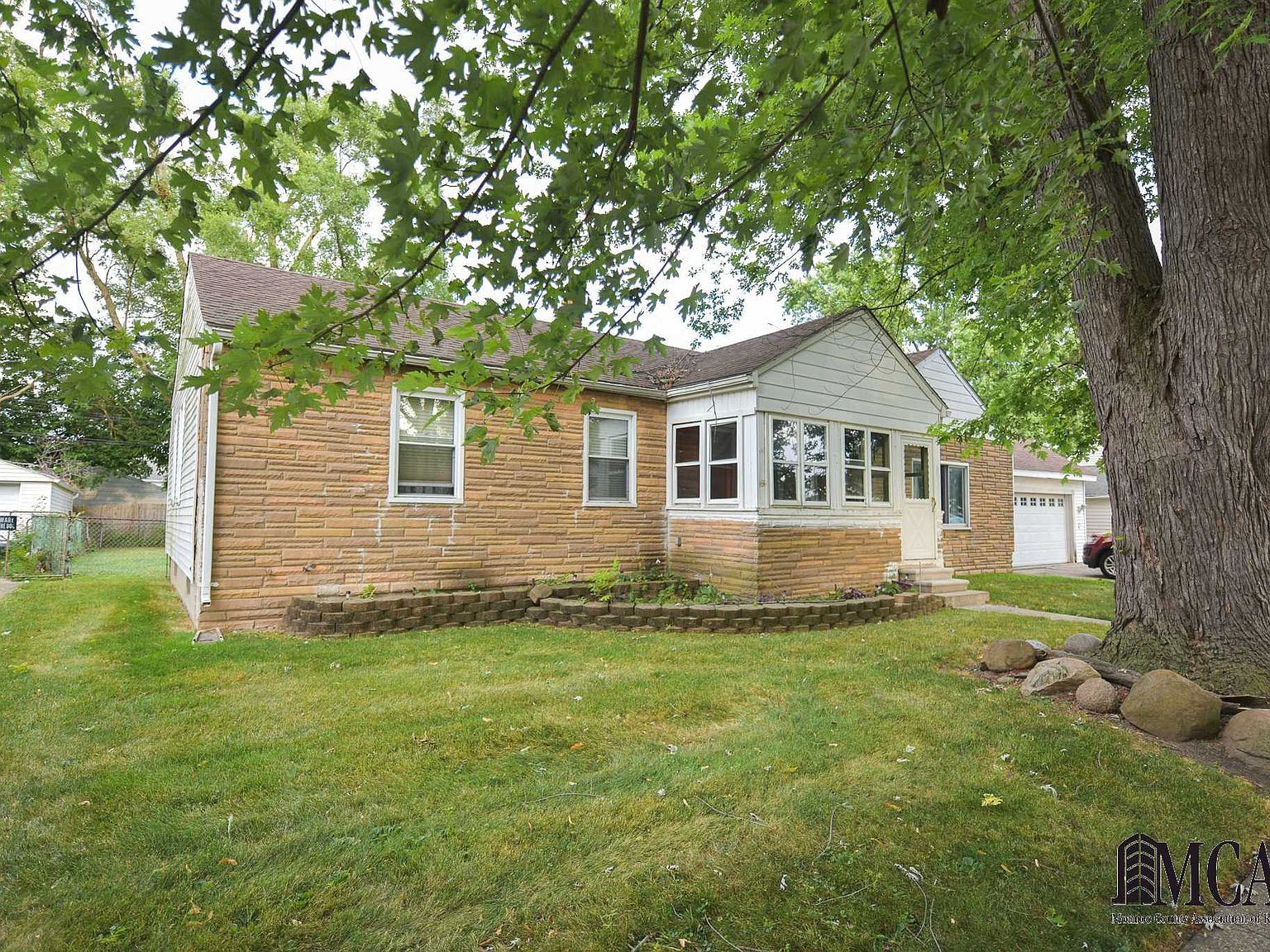 12363 Helen St Southgate Mi 48195 Zillow