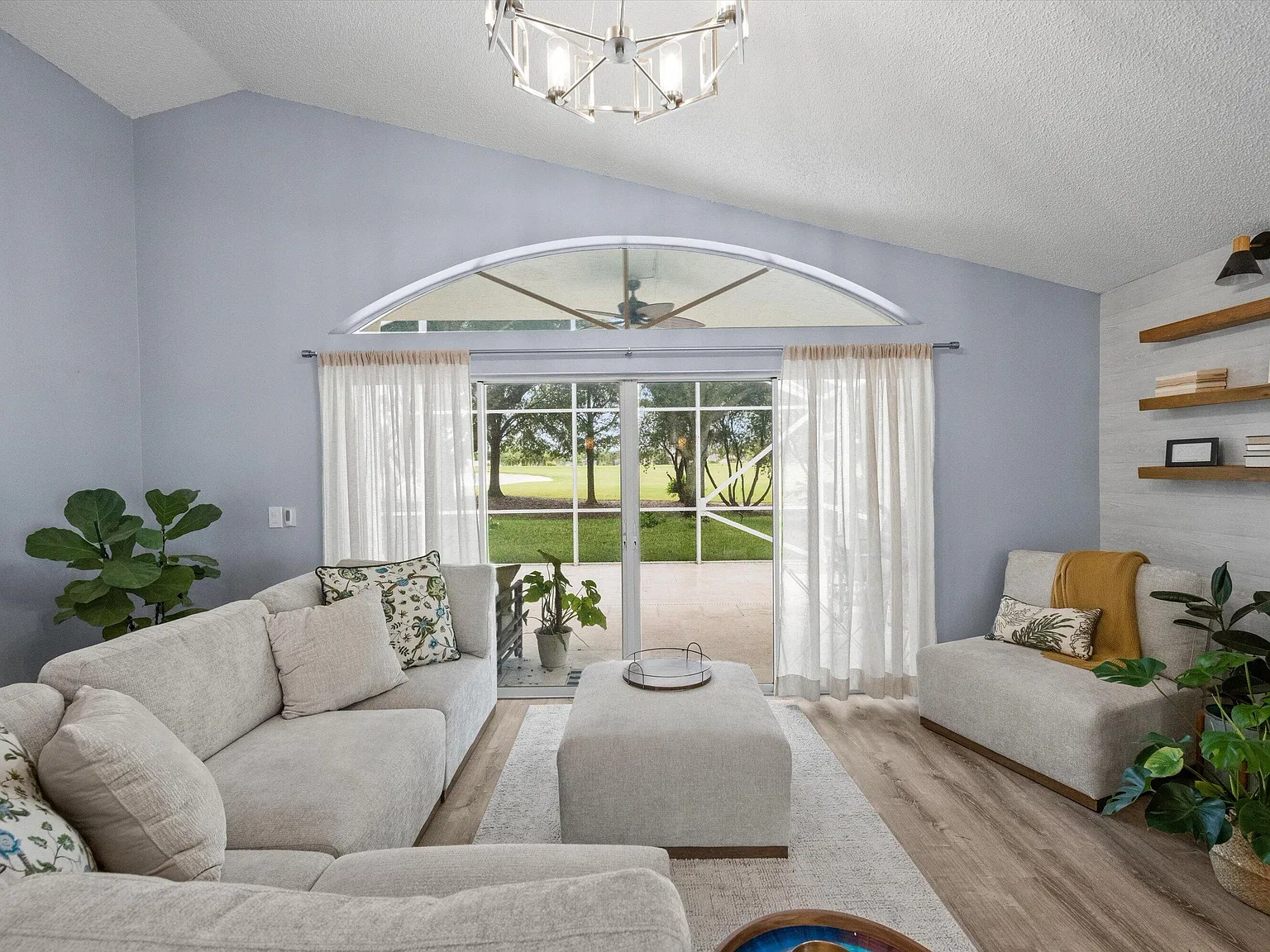 3 bed, 2.5 bath, 2198 sqft, $8,000 — Photo 2