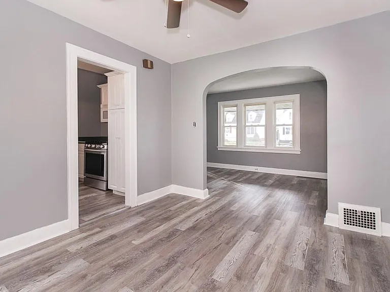 4520 Kenmore Ave — Photo 6