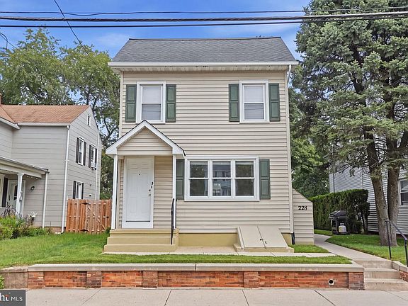 2nd image of 228 Washington St