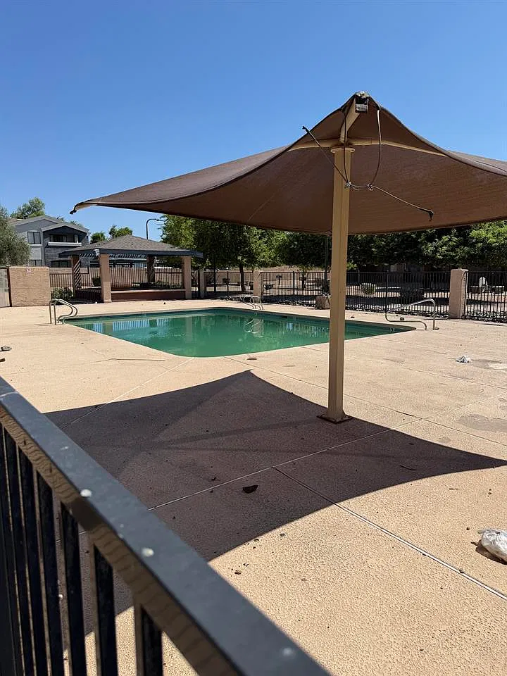 3810 N Maryvale Pkwy — Photo 1