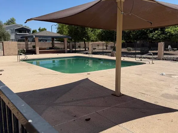 3810 N Maryvale Pkwy, Phoenix, AZ 85031