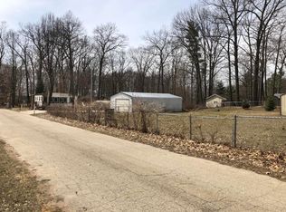 15707 Maplewood Dr NE, Gowen, MI 49326