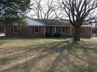 460 S Old Nashville Rd, Woodburn, KY 42170