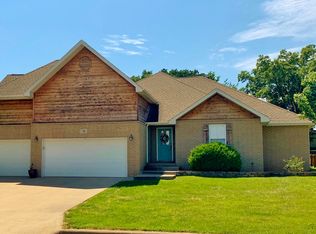 702 Brook Forest Rd, Nixa, MO 65714