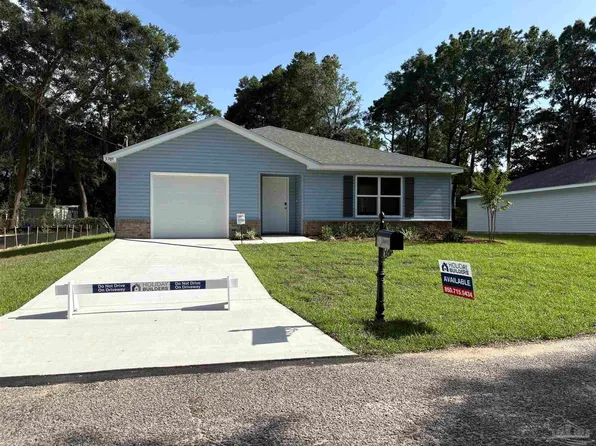 5705 Meadow Rd, Milton, FL 32583