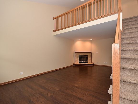 4th image of 1935 Wisteria Ct APT 2
