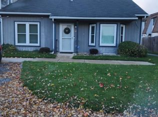 6070 Pennsylvania Dr, Merrillville, IN 46410
