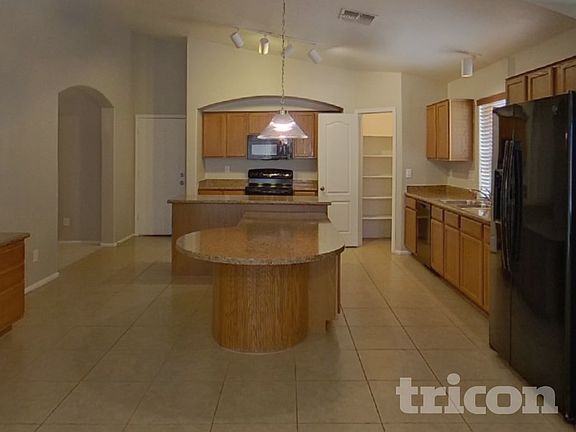 4th image of 41334 W Hayden Dr