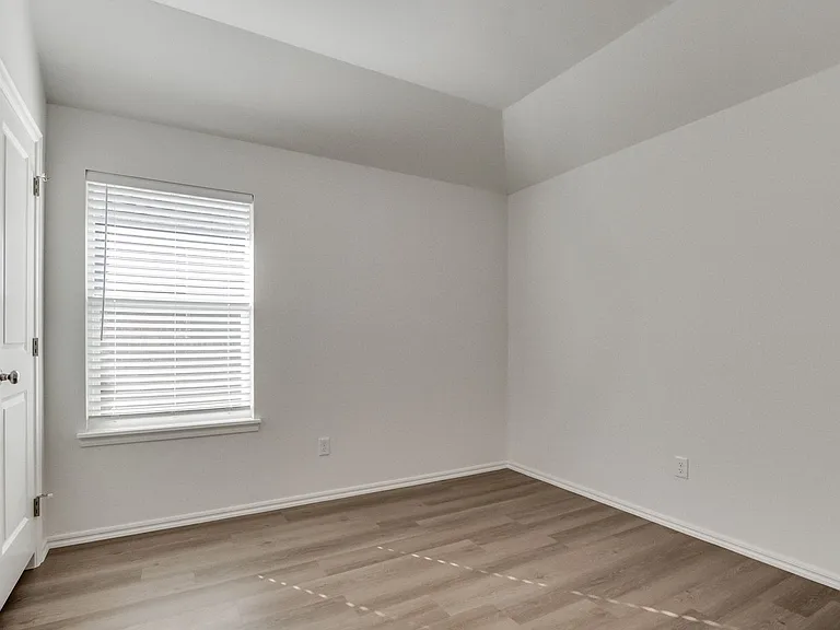 11505 Mackenzie Way — Photo 34