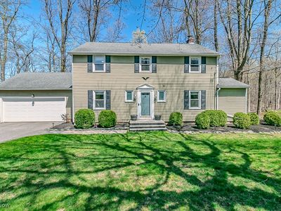 10015 Crestridge Dr, Chardon, OH, 44024
