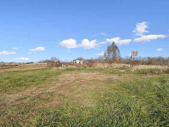 3rd image of 126 Robinson Hollow Rd