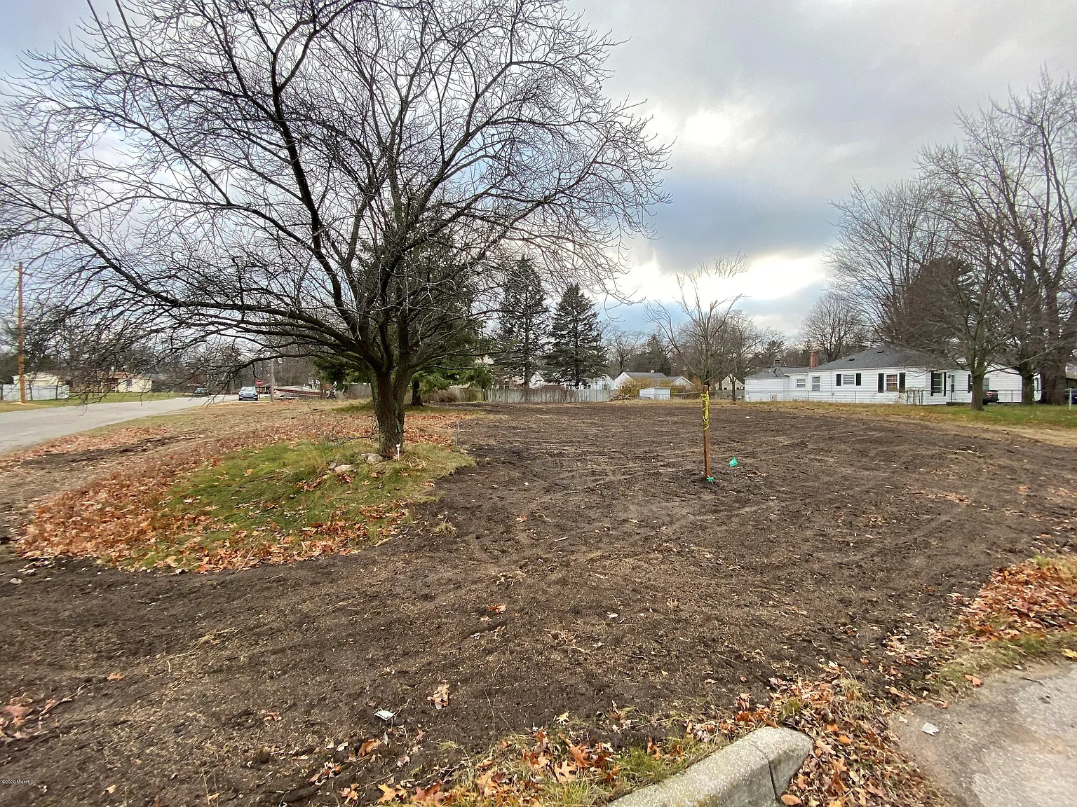 2111 Leif Ave photo 1