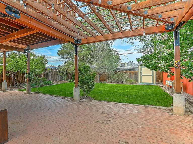 1010 Forrester St NW — Photo 40