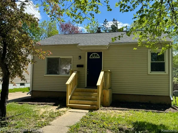 3709 Clairmont St, Flint, MI 48532