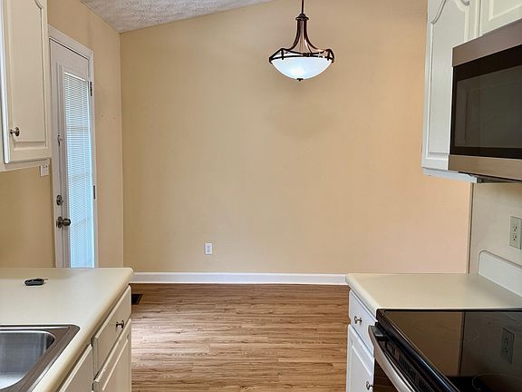 5th image of 1420 Aldenwood Ln