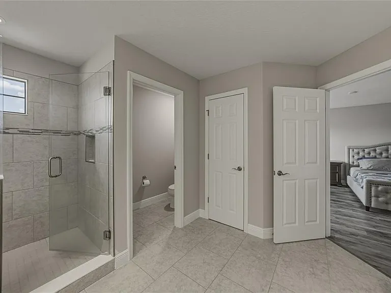 14633 Red Castle Ave — Photo 44
