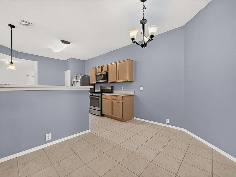 6807 Lauderwick Ct — Photo 15