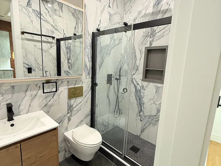60-82 Catalpa Ave #2B — Photo 12
