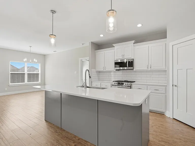 6609 Desert Willow Trl — Photo 20