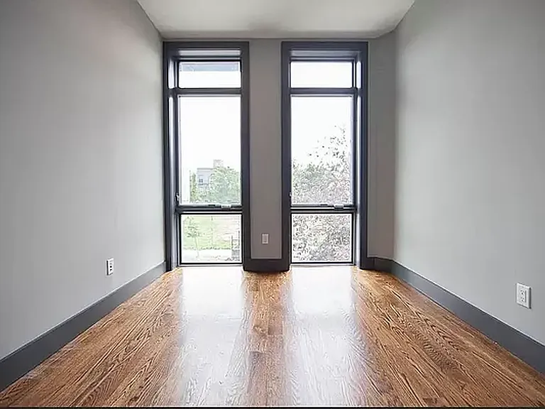 79 Stanhope St #2A — Photo 7