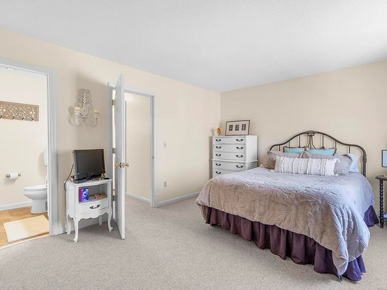 371 Old Rock Rd — Photo 15