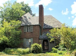 16290 Glynn Rd, Cleveland Heights, OH 44112