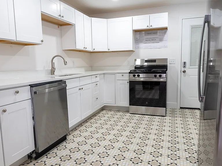 3 Napoleon St #1 — Photo 9