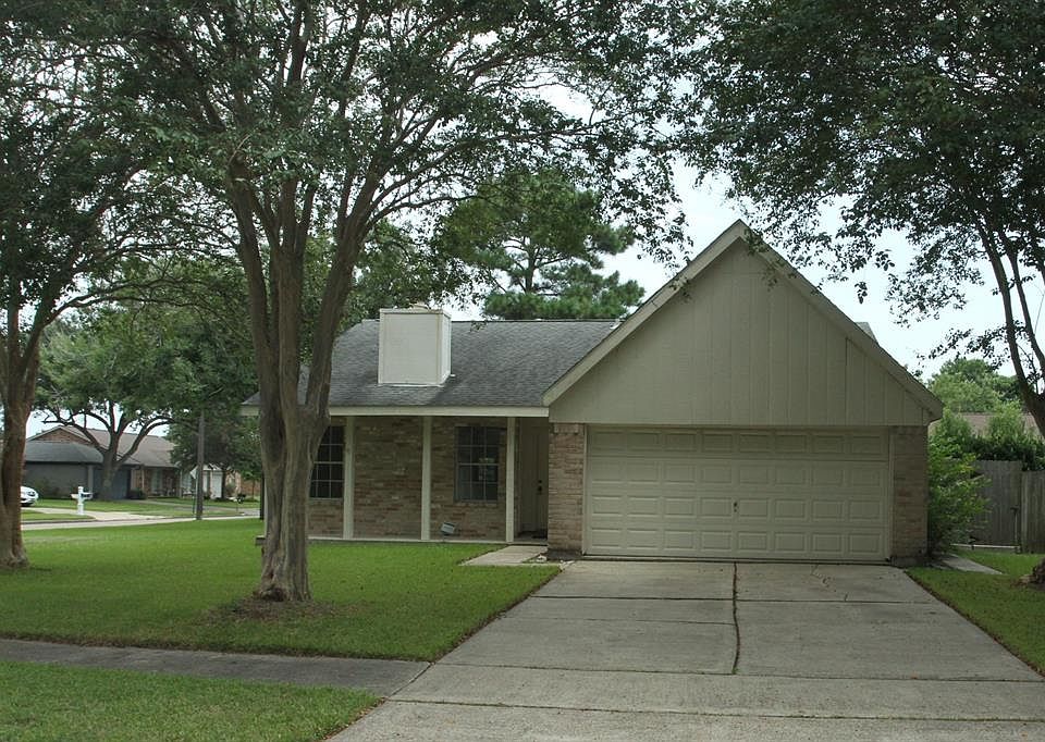 1st image of 914 Willow Creek Dr