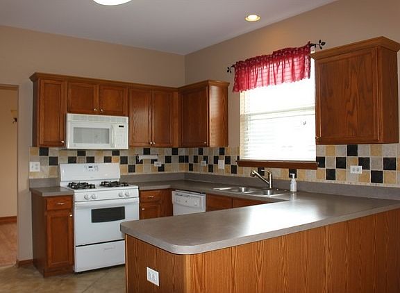 4th image of 3012 Sawgrass Dr