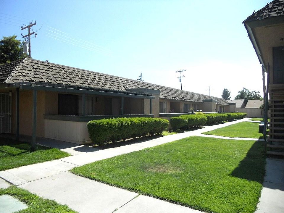 1st image of 840 E Main St