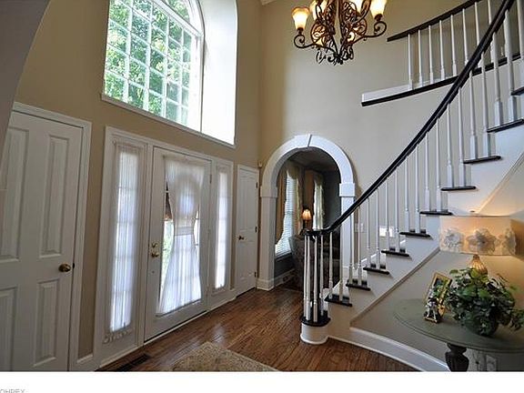 2nd image of 31148 Huntington Woods Pkwy