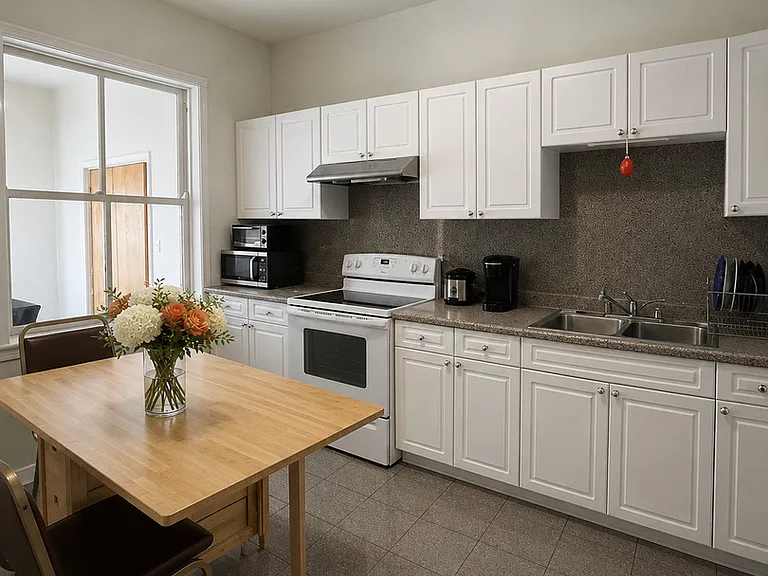 6532 N Glenwood Ave #1 — Photo 2