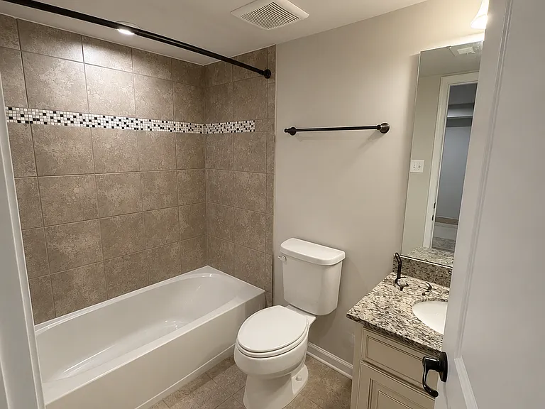 8245 Hickory Hollow Dr — Photo 18