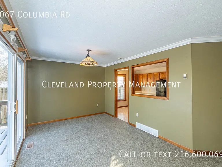 2067 Columbia Rd — Photo 8