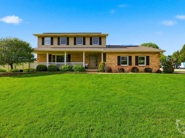 417 N Thames Ct, Bourbonnais, IL 60914