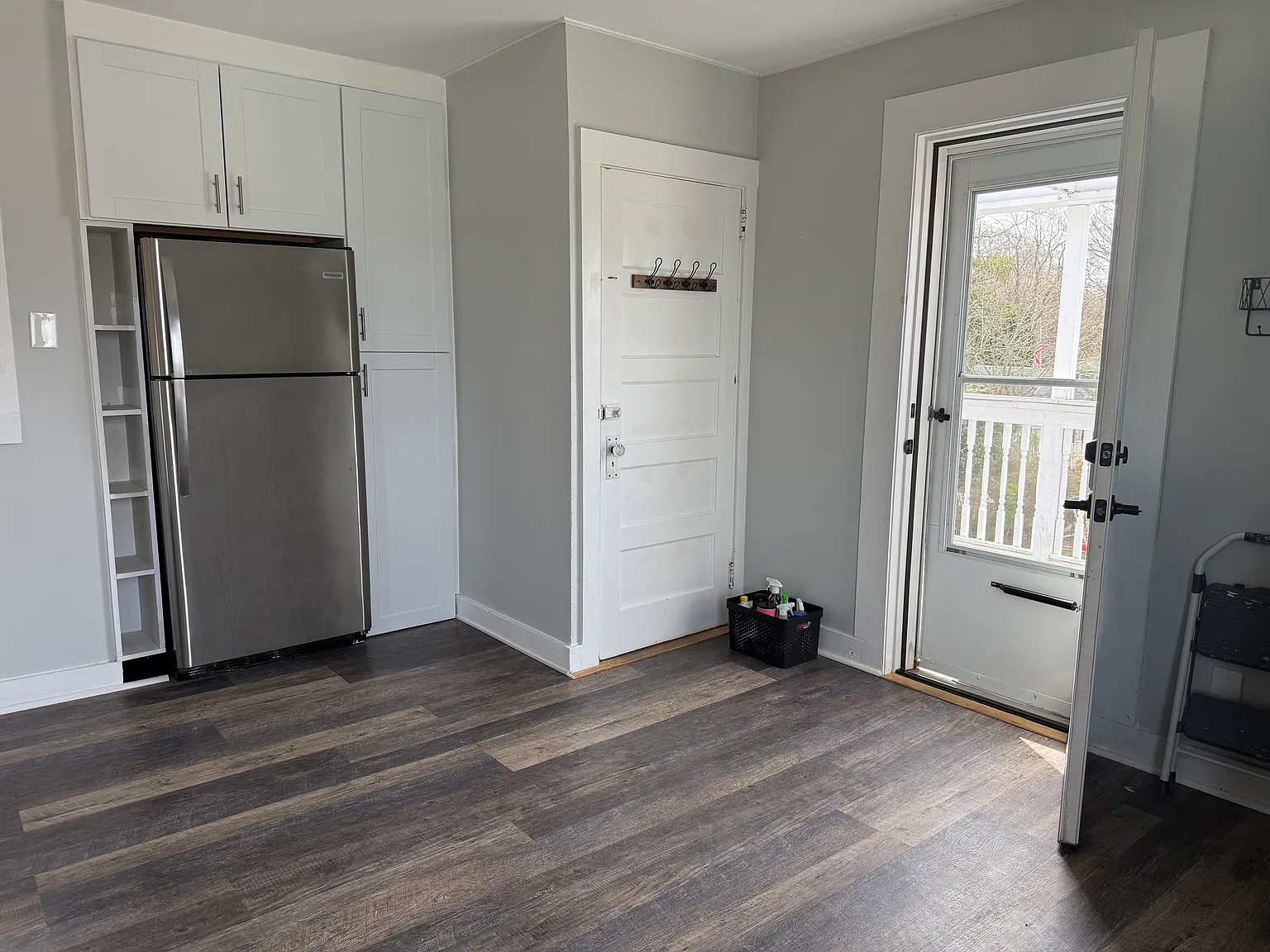 2 bed, 1000 sqft, $2,400 — Photo 4