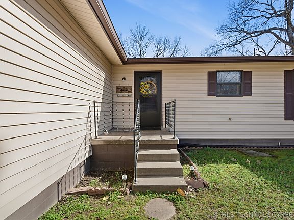 3rd image of 62980 E 313th Rd